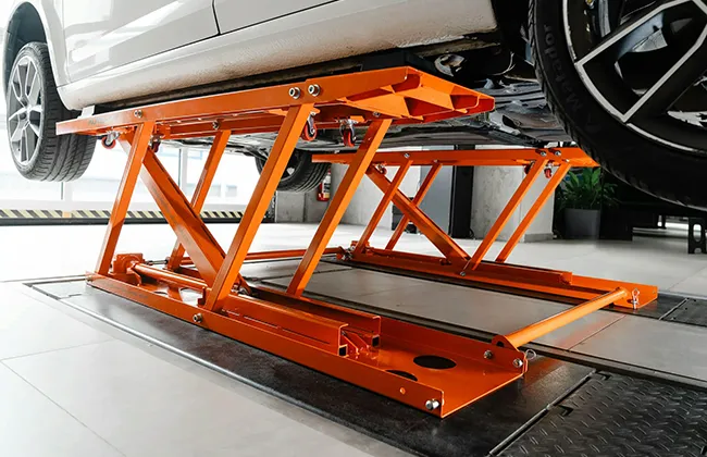 最大4,500kgのリフト能力、99%の乗用車に対応